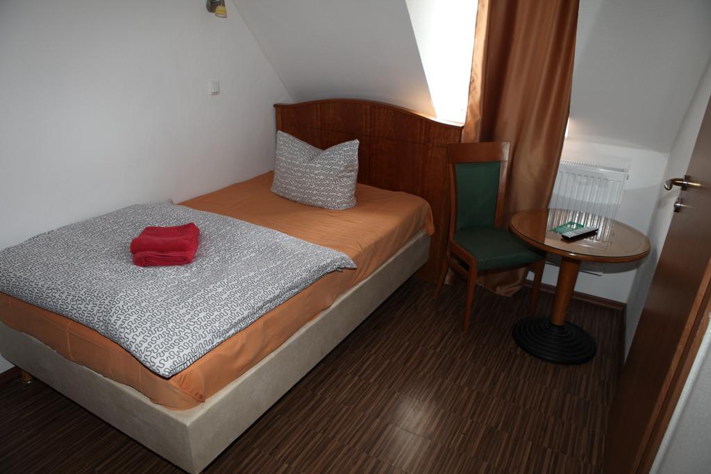Hotel Alt-Erfurt Oda fotoğraf