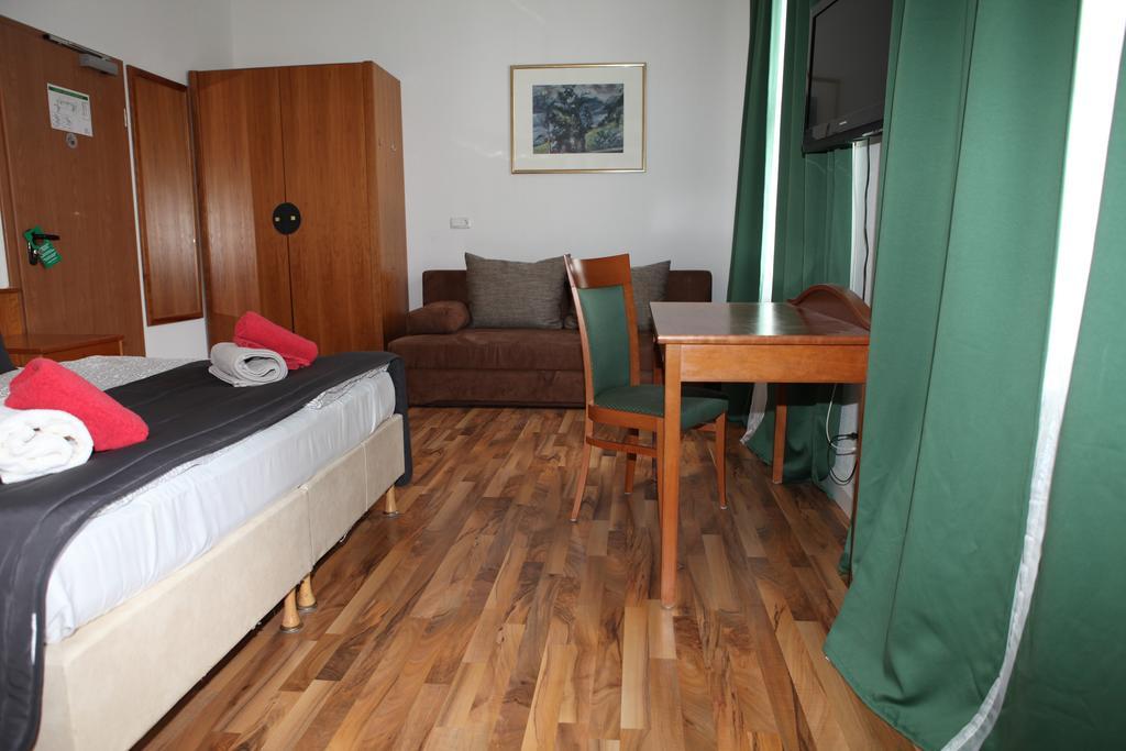 Hotel Alt-Erfurt Oda fotoğraf